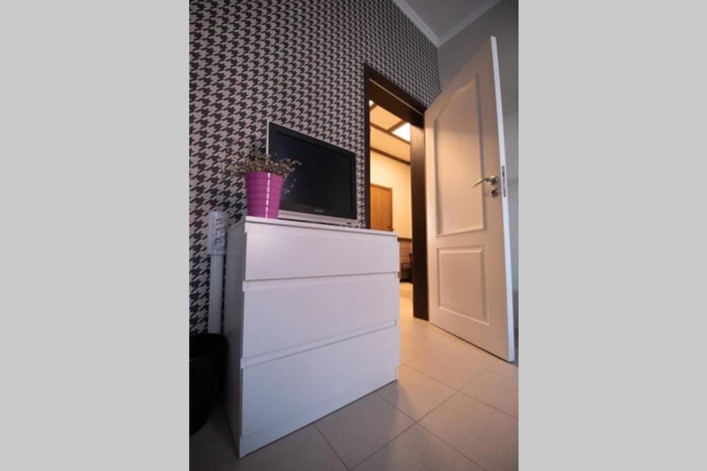 Huge Stylish Apartment Monroe 1 / City Centre Plovdiv Bagian luar foto