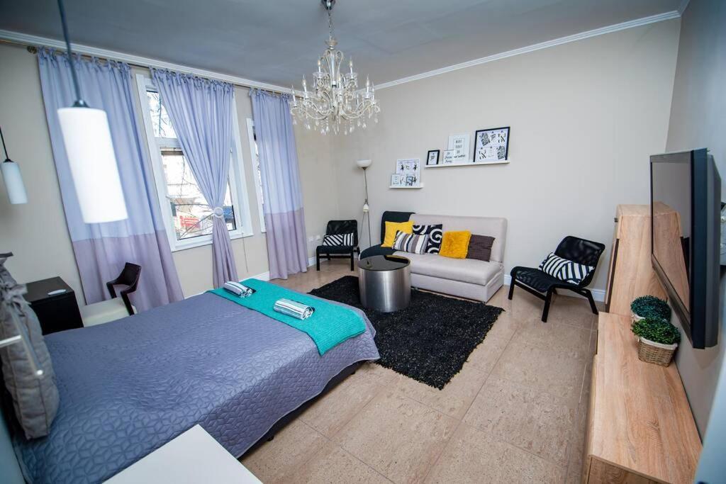 Huge Stylish Apartment Monroe 1 / City Centre Plovdiv Bagian luar foto